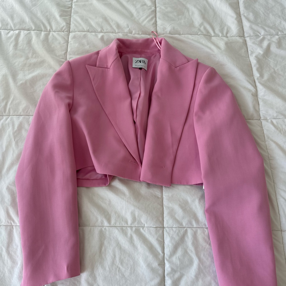 pink cropped blazer